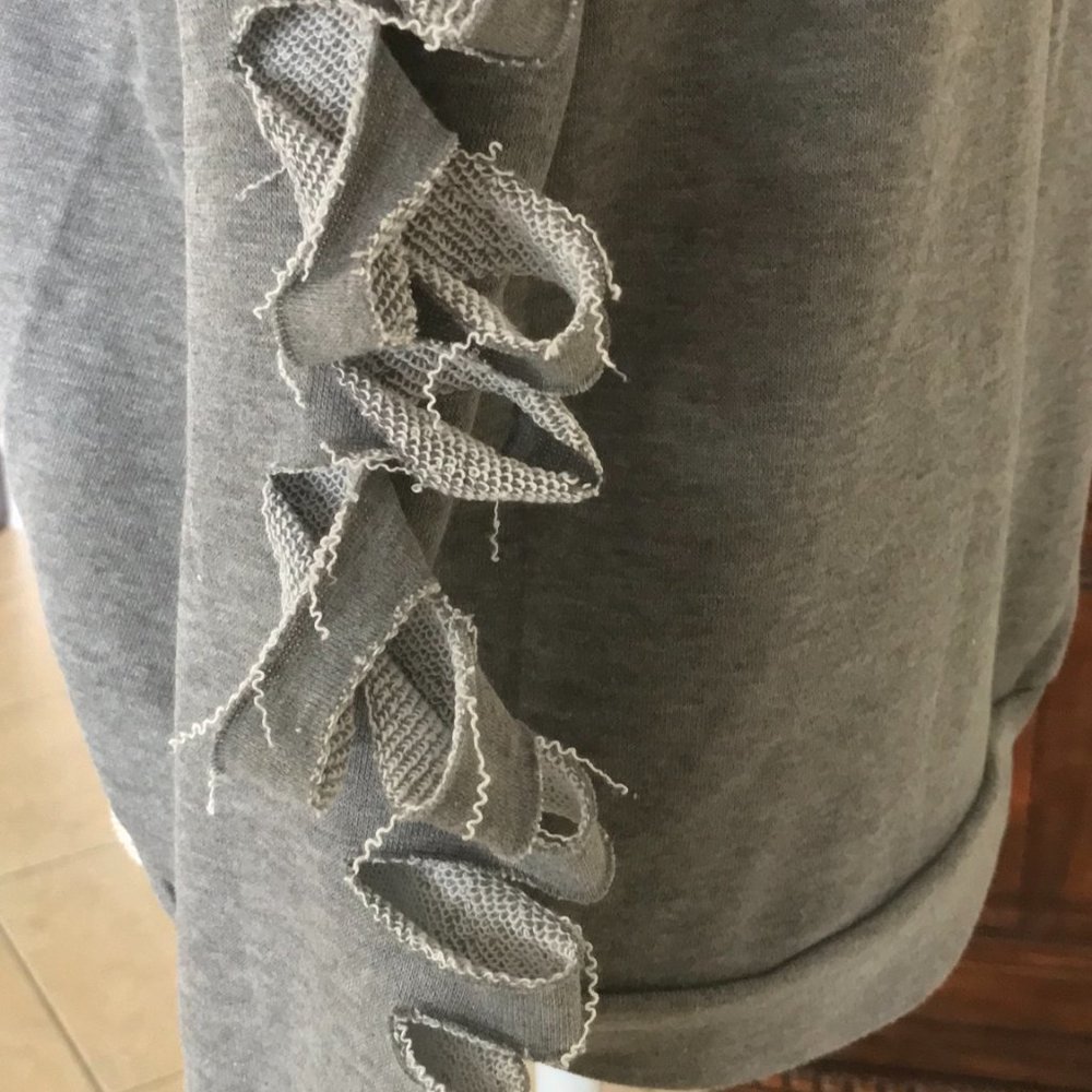 Unique Find Hi-Lo Hem Sweatshirt Top Ripped Sleeves S M L Heather Grey Crewneck - Picture 4 of 16